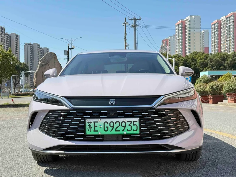 BYD Qin L 2024 DM-i 120KM Type d'excellence extérieur photo 2 BYD Qin L 2024 DM-i 120KM Type d'excellence extérieur photo 2