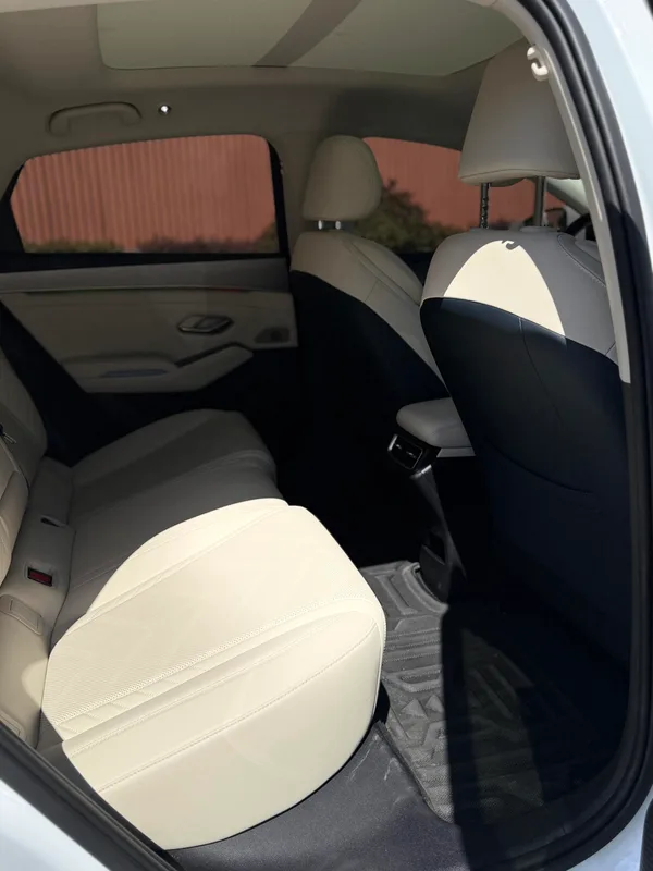 BYD Qin L 2024 DM-i 120KM Type d'excellence intérieur photo 14 BYD Qin L 2024 DM-i 120KM Type d'excellence intérieur photo 14