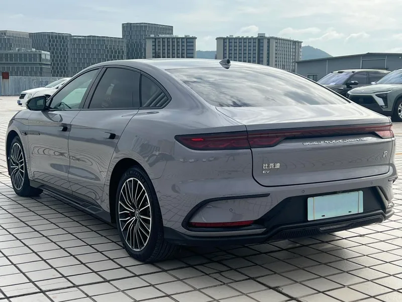 BYD han 2025 Smart Driving Version 701KM Flagship Lidar exterior photo 4 BYD han 2025 Smart Driving Version 701KM Flagship Lidar exterior photo 4