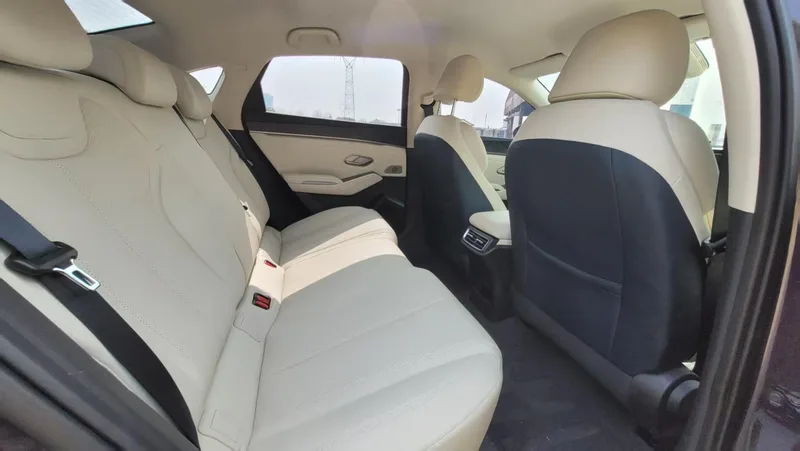 BYD Qin L 2025 Smart Driving Version DM-i 80KM Transcendent interior photo 9 BYD Qin L 2025 Smart Driving Version DM-i 80KM Transcendent interior photo 9