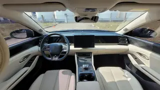BYD Qin L 2025 Smart Driving Version DM-i 80KM Transcendent interior photo 10 BYD Qin L 2025 Smart Driving Version DM-i 80KM Transcendent interior photo 10