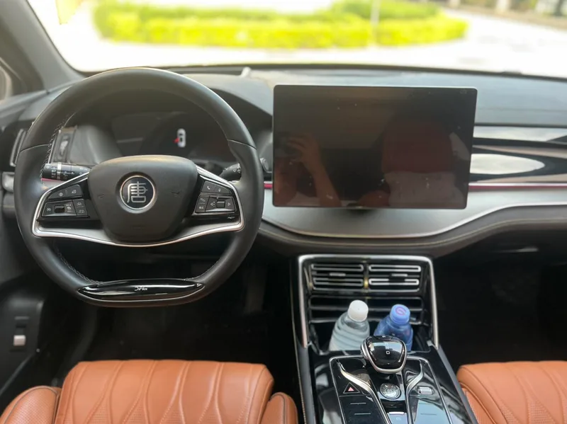BYD Tang DM 2023 DM-i Version championnat 112KM Type de luxe intérieur photo 10 BYD Tang DM 2023 DM-i Version championnat 112KM Type de luxe intérieur photo 10