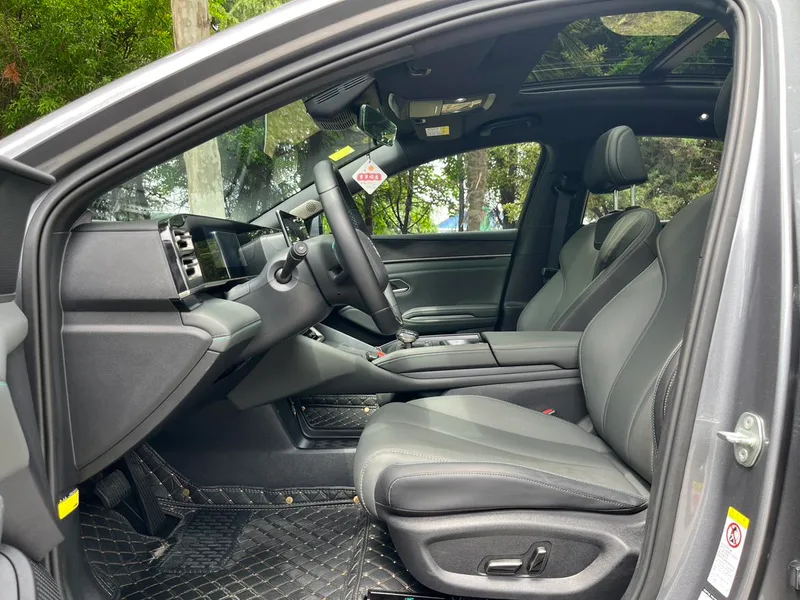 BYD Qin L 2024 DM-i 120KM Transcendent exterior photo 4 BYD Qin L 2024 DM-i 120KM Transcendent exterior photo 4