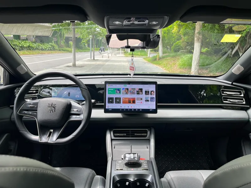 BYD Qin L 2024 DM-i 120KM Transcendent interior photo 6 BYD Qin L 2024 DM-i 120KM Transcendent interior photo 6