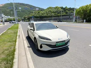 BYD SEAL 06DM 2025 Smart Driving Version DM-i 120KM Honor type exterior photo 3 BYD SEAL 06DM 2025 Smart Driving Version DM-i 120KM Honor type exterior photo 3