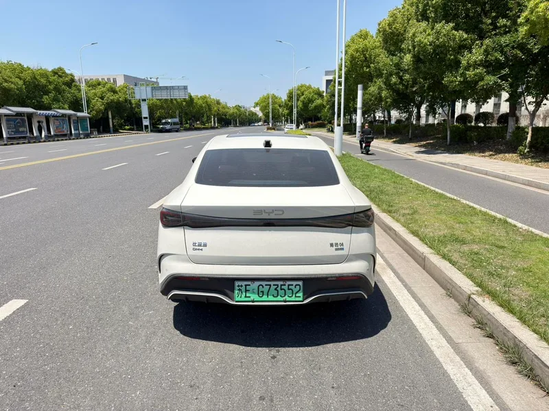 BYD SEAL 06DM 2025 Smart Driving Version DM-i 120KM Honor type exterior photo 4 BYD SEAL 06DM 2025 Smart Driving Version DM-i 120KM Honor type exterior photo 4