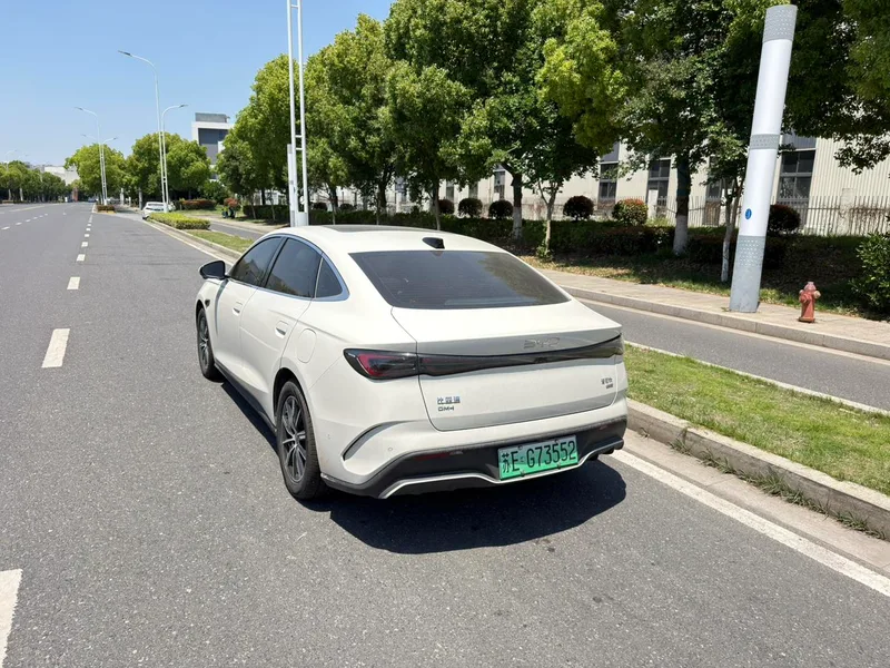 BYD SEAL 06DM 2025 Smart Driving Version DM-i 120KM Honor type exterior photo 6 BYD SEAL 06DM 2025 Smart Driving Version DM-i 120KM Honor type exterior photo 6
