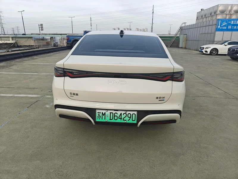 BYD Seal 06 2025 470KM Honor type exterior photo 5 BYD Seal 06 2025 470KM Honor type exterior photo 5