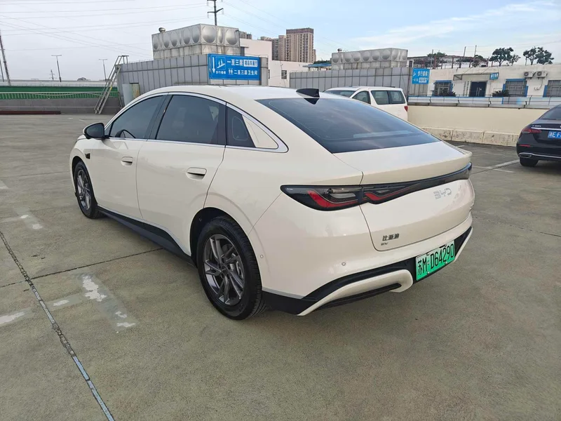 BYD Seal 06 2025 470KM Honor type exterior photo 6 BYD Seal 06 2025 470KM Honor type exterior photo 6