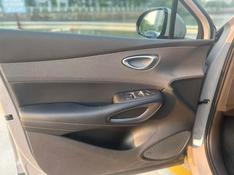 BYD Sea Lion 05 EV 2025 520KM Smart Navigation Edition exterior photo 10 BYD Sea Lion 05 EV 2025 520KM Smart Navigation Edition exterior photo 10