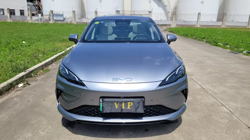 BYD Seal 2025 Smart Driving Version DM-i 120KM Flagship exterior photo 2 BYD Seal 2025 Smart Driving Version DM-i 120KM Flagship exterior photo 2