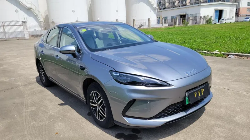 BYD Seal 2025 Smart Driving Version DM-i 120KM Flagship exterior photo 3 BYD Seal 2025 Smart Driving Version DM-i 120KM Flagship exterior photo 3