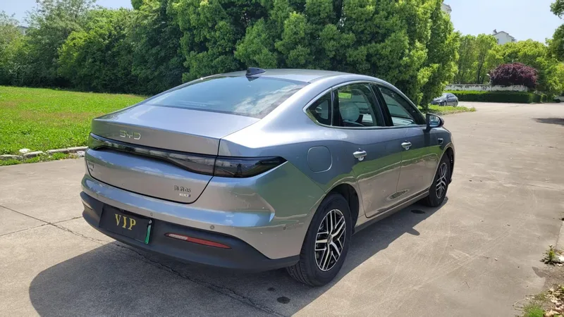 BYD Seal 2025 Smart Driving Version DM-i 120KM Flagship exterior photo 7 BYD Seal 2025 Smart Driving Version DM-i 120KM Flagship exterior photo 7