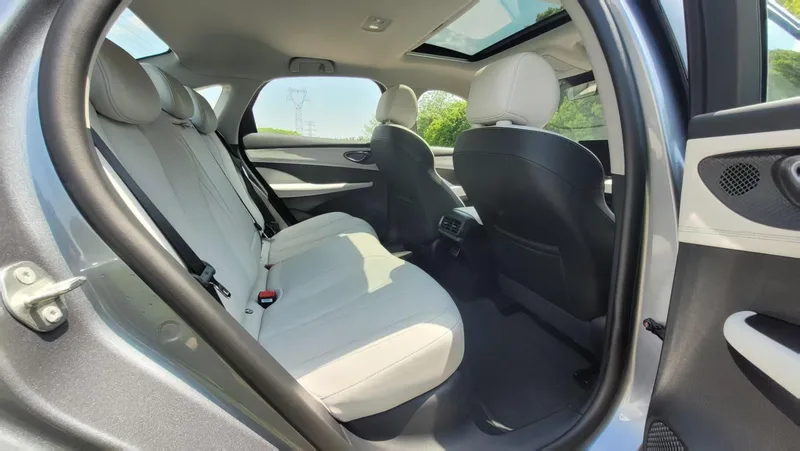 BYD Seal 2025 Smart Driving Version DM-i 120KM Flagship interior photo 9 BYD Seal 2025 Smart Driving Version DM-i 120KM Flagship interior photo 9
