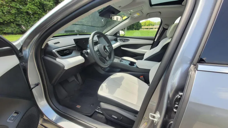 BYD Seal 2025 Smart Driving Version DM-i 120KM Flagship interior photo 13 BYD Seal 2025 Smart Driving Version DM-i 120KM Flagship interior photo 13