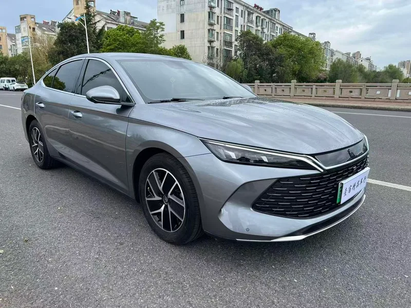 BYD Qin L 2024 DM-i 80KM Líder exterior foto 3 BYD Qin L 2024 DM-i 80KM Líder exterior foto 3