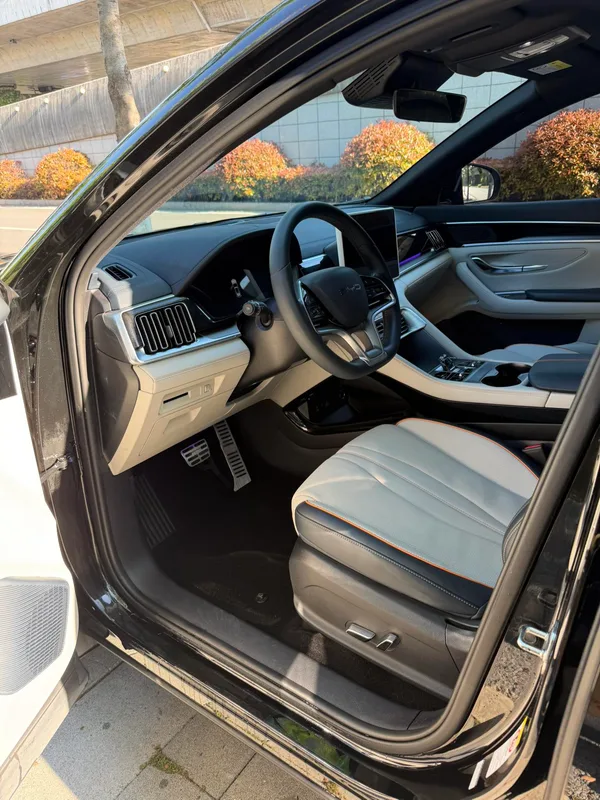 BYD Song PLUS DM 2023 DM-i Champion Edition 110KM Flagship PLUS exterior photo 4 BYD Song PLUS DM 2023 DM-i Champion Edition 110KM Flagship PLUS exterior photo 4