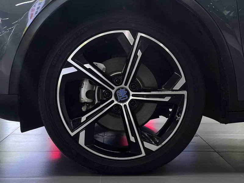 BYD Tang DM 2021 DM-i 1.5T 112KM Premium Trim exterior photo 10 BYD Tang DM 2021 DM-i 1.5T 112KM Premium Trim exterior photo 10