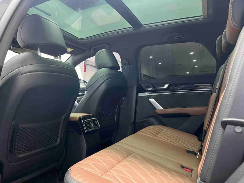BYD Tang DM 2021 DM-i 1.5T 112KM Premium Trim interior photo 20 BYD Tang DM 2021 DM-i 1.5T 112KM Premium Trim interior photo 20