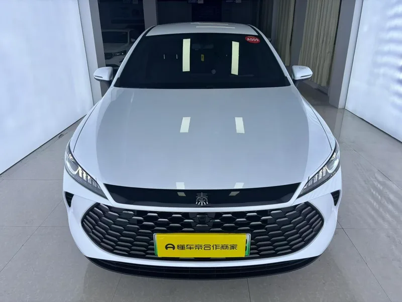BYD Qin PLUS 2025 Smart Driving Version DM-i 55KM Leading Type exterior photo 2