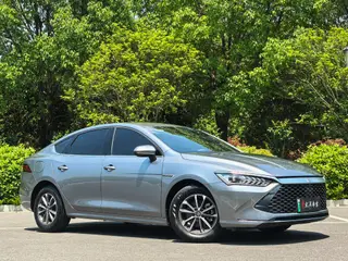 BYD Qin PLUS 2024 Glory Edition DM-i 55KM Leading Type exterior photo 3 BYD Qin PLUS 2024 Glory Edition DM-i 55KM Leading Type exterior photo 3