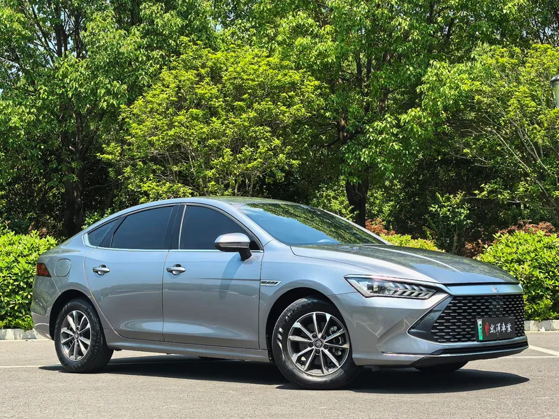 BYD Qin PLUS 2024 Glory Edition DM-i 55KM Leading Type exterior photo 3 BYD Qin PLUS 2024 Glory Edition DM-i 55KM Leading Type exterior photo 3