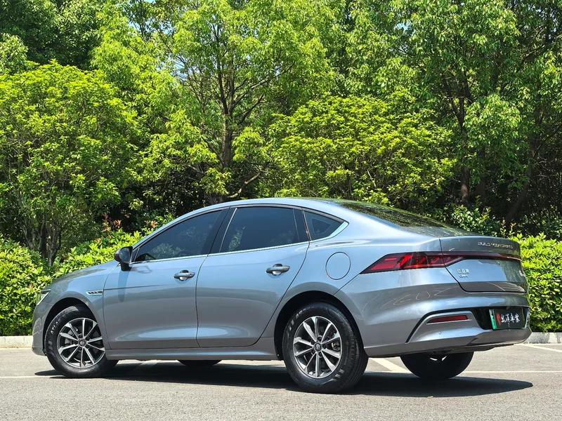 BYD Qin PLUS 2024 Glory Edition DM-i 55KM Leading Type exterior photo 5 BYD Qin PLUS 2024 Glory Edition DM-i 55KM Leading Type exterior photo 5