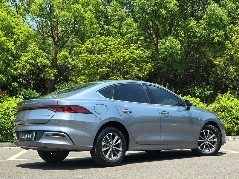 BYD Qin PLUS 2024 Glory Edition DM-i 55KM Leading Type exterior photo 7 BYD Qin PLUS 2024 Glory Edition DM-i 55KM Leading Type exterior photo 7