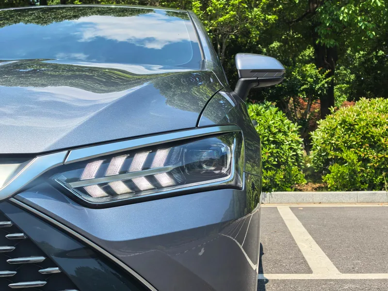 BYD Qin PLUS 2024 Glory Edition DM-i 55KM Leading Type exterior photo 8 BYD Qin PLUS 2024 Glory Edition DM-i 55KM Leading Type exterior photo 8
