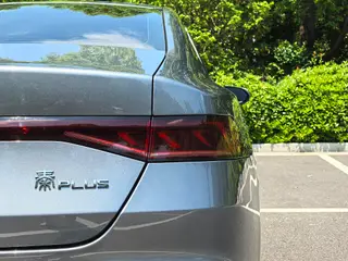 BYD Qin PLUS 2024 Glory Edition DM-i 55KM Leading Type exterior photo 9 BYD Qin PLUS 2024 Glory Edition DM-i 55KM Leading Type exterior photo 9