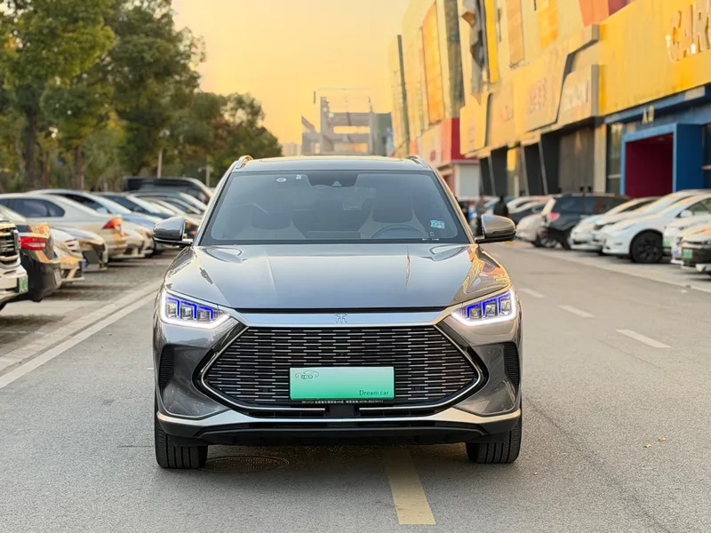 BYD Song PLUS DM 2021 DM-i 51KM Two-wheel drive honor type exterior photo 2 BYD Song PLUS DM 2021 DM-i 51KM Two-wheel drive honor type exterior photo 2