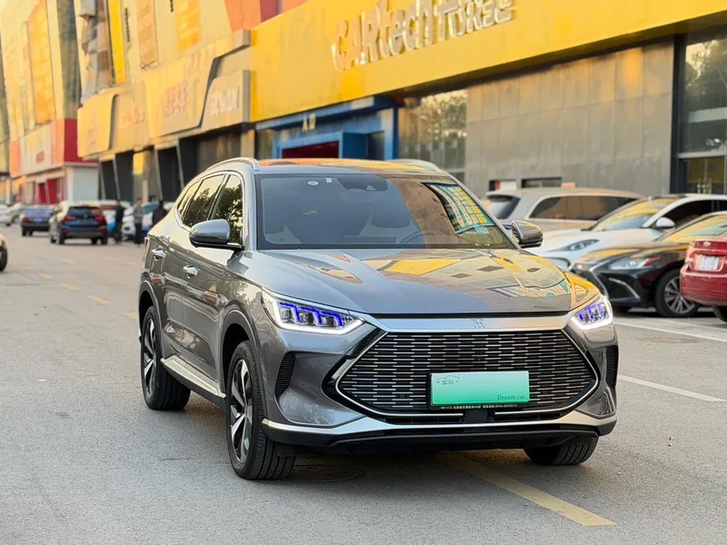 BYD Song PLUS DM 2021 DM-i 51KM Two-wheel drive honor type exterior photo 3 BYD Song PLUS DM 2021 DM-i 51KM Two-wheel drive honor type exterior photo 3