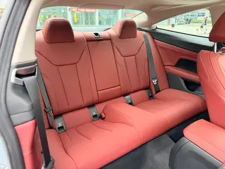 BMW 4 Series 2024 425i M Conjunto deportivo interior foto 10 BMW 4 Series 2024 425i M Conjunto deportivo interior foto 10