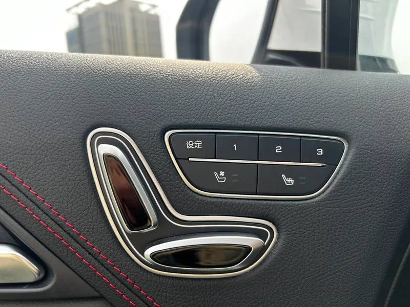 BYD Tang DM 2019 DM 2.0T Full-time four-wheel drive Zhilian Genesis Edition 7 seat Country VI interior photo 6 BYD Tang DM 2019 DM 2.0T Full-time four-wheel drive Zhilian Genesis Edition 7 seat Country VI interior photo 6