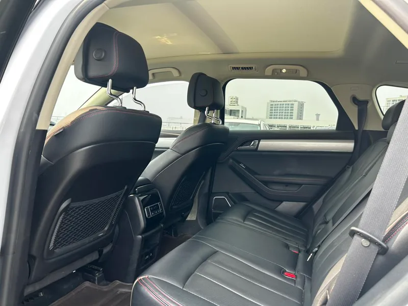 BYD Tang DM 2019 DM 2.0T Full-time four-wheel drive Zhilian Genesis Edition 7 seat Country VI interior photo 7 BYD Tang DM 2019 DM 2.0T Full-time four-wheel drive Zhilian Genesis Edition 7 seat Country VI interior photo 7