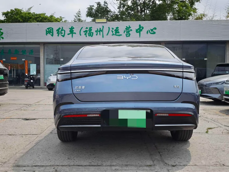 BYD Seal 2023 DM-i 1.5L 121KM Premium Trim interior photo 8