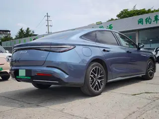 BYD Seal 2023 DM-i 1.5L 121KM Premium Trim interior photo 9