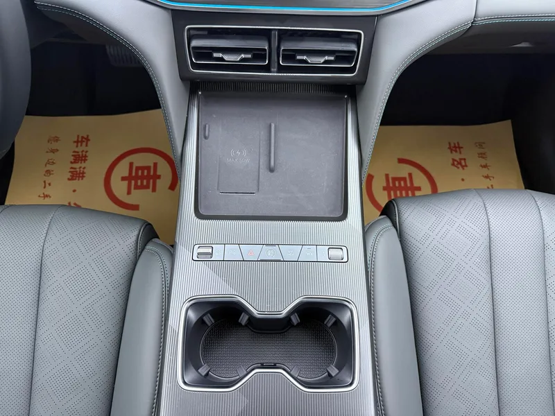 BYD Song L DM 2026 DM-i 200KM Transcendent interior photo 9 BYD Song L DM 2026 DM-i 200KM Transcendent interior photo 9