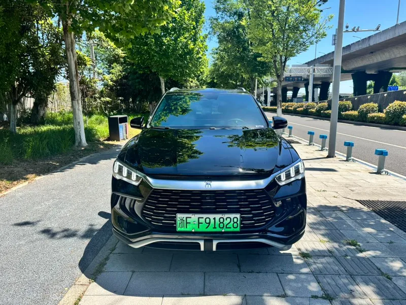 BYD Song Pro 2024 DM-i Glory Edition 110km Excellence-type exterior photo 2 BYD Song Pro 2024 DM-i Glory Edition 110km Excellence-type exterior photo 2