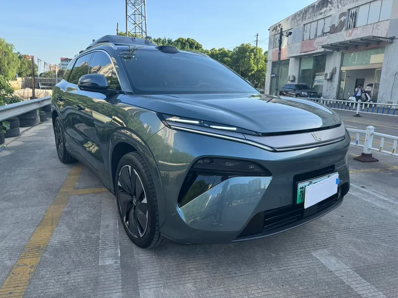BYD Tang L 2025 DM-p 175KM Four-wheel drive drone player version exterior photo 8 BYD Tang L 2025 DM-p 175KM Four-wheel drive drone player version exterior photo 8
