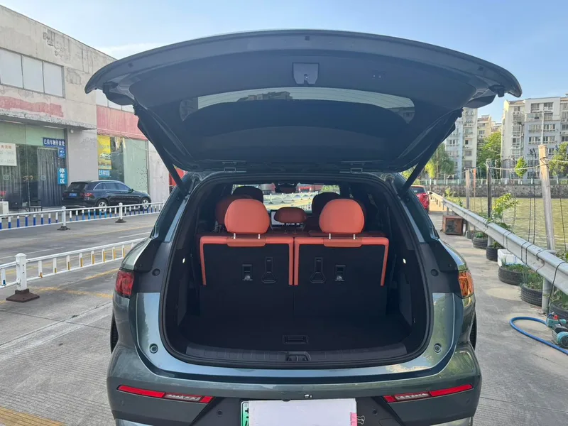 BYD Tang L 2025 DM-p 175KM Four-wheel drive drone player version interior photo 13 BYD Tang L 2025 DM-p 175KM Four-wheel drive drone player version interior photo 13