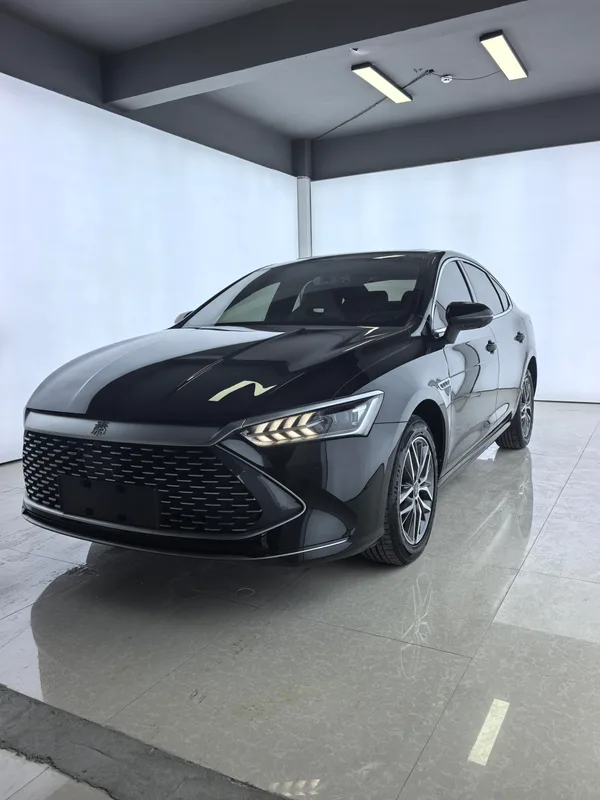 BYD Qin PLUS 2023 DM-i Champion Edition 120KM Transcendent exterior photo 1 BYD Qin PLUS 2023 DM-i Champion Edition 120KM Transcendent exterior photo 1