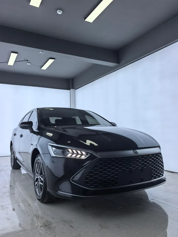 BYD Qin PLUS 2023 DM-i Champion Edition 120KM Transcendent exterior photo 3 BYD Qin PLUS 2023 DM-i Champion Edition 120KM Transcendent exterior photo 3
