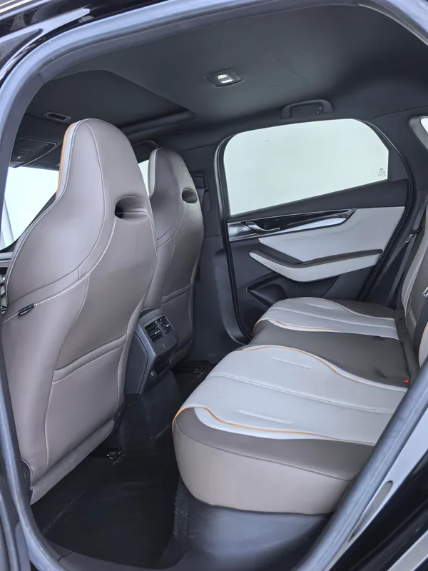 BYD Qin PLUS 2023 DM-i Champion Edition 120KM Transcendent exterior photo 5 BYD Qin PLUS 2023 DM-i Champion Edition 120KM Transcendent exterior photo 5