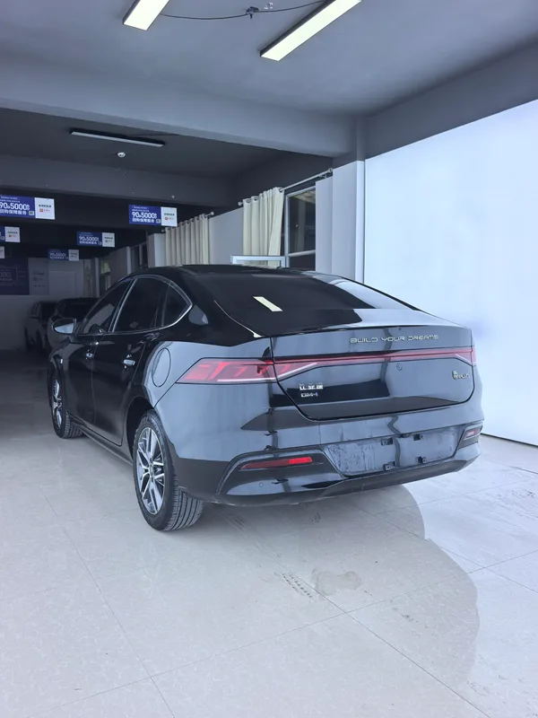 BYD Qin PLUS 2023 DM-i Champion Edition 120KM Transcendent interior photo 6 BYD Qin PLUS 2023 DM-i Champion Edition 120KM Transcendent interior photo 6