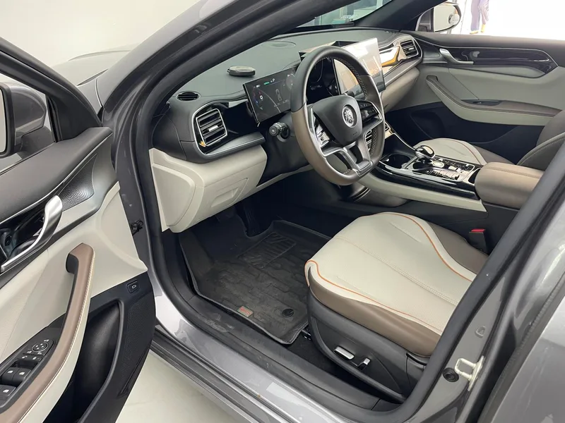 BYD Qin PLUS 2024 Edición Gloria DM-i 120KM Tipo de excelencia exterior foto 4 BYD Qin PLUS 2024 Edición Gloria DM-i 120KM Tipo de excelencia exterior foto 4