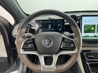 BYD Qin PLUS 2024 Edición Gloria DM-i 120KM Tipo de excelencia exterior foto 6 BYD Qin PLUS 2024 Edición Gloria DM-i 120KM Tipo de excelencia exterior foto 6