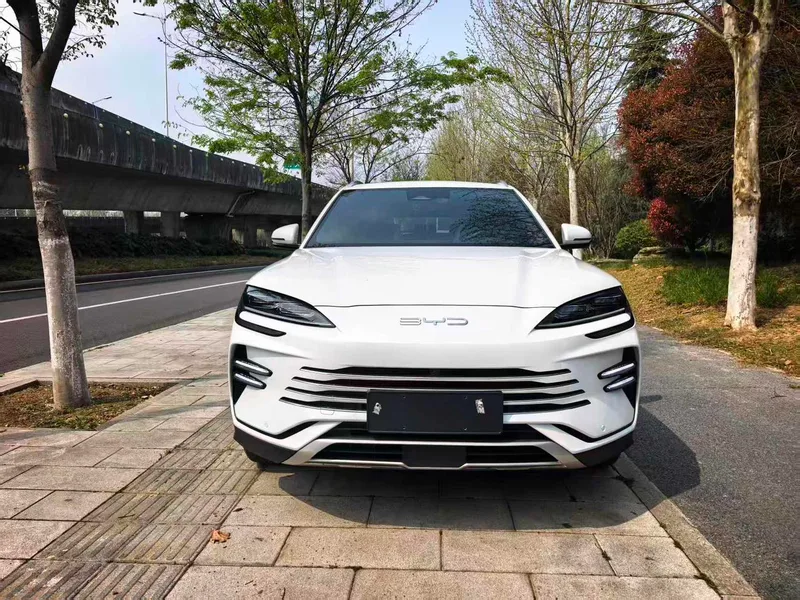 BYD Song PLUS DM 2024 DM-i Версия славы 110KM Флагман PLUS экстерьер фото 2 BYD Song PLUS DM 2024 DM-i Версия славы 110KM Флагман PLUS экстерьер фото 2