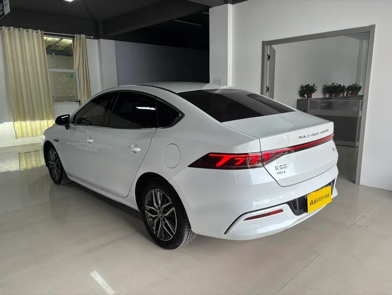 BYD Qin PLUS 2021 DM-i 55KM Modelo insignia interior foto 6 BYD Qin PLUS 2021 DM-i 55KM Modelo insignia interior foto 6