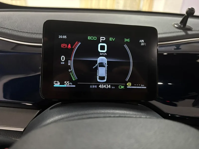 BYD Qin PLUS 2021 DM-i 55KM Modelo insignia interior foto 8 BYD Qin PLUS 2021 DM-i 55KM Modelo insignia interior foto 8